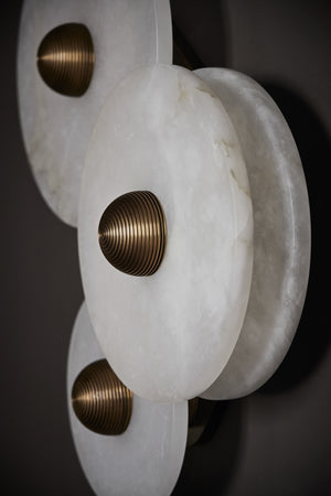 Median Sconce