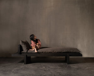 Yoishu Daybed