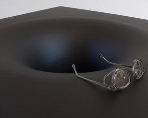 Anti-Table Console