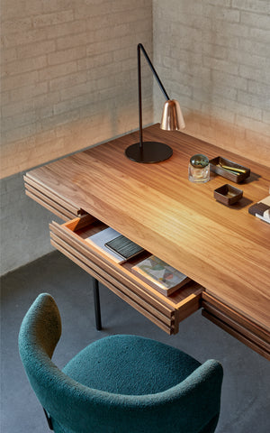 Harri Desk